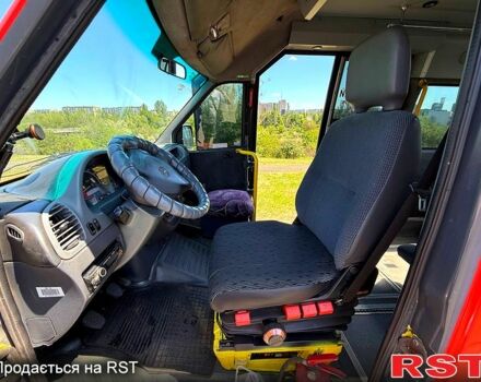Красный Мерседес Sprinter, объемом двигателя 2.2 л и пробегом 716 тыс. км за 9800 $, фото 7 на Automoto.ua