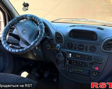 Красный Мерседес Sprinter, объемом двигателя 2.2 л и пробегом 716 тыс. км за 9800 $, фото 12 на Automoto.ua
