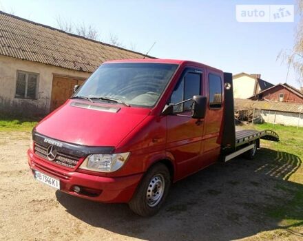 Красный Мерседес Sprinter, объемом двигателя 2.69 л и пробегом 283 тыс. км за 17500 $, фото 1 на Automoto.ua