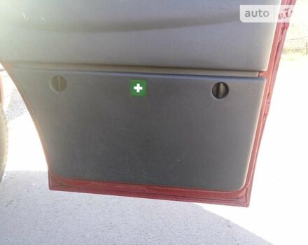 Красный Мерседес Sprinter, объемом двигателя 2.69 л и пробегом 283 тыс. км за 17500 $, фото 7 на Automoto.ua