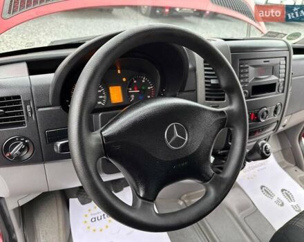 Червоний Мерседес Sprinter, об'ємом двигуна 2.2 л та пробігом 196 тис. км за 21800 $, фото 26 на Automoto.ua