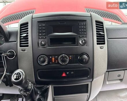 Червоний Мерседес Sprinter, об'ємом двигуна 2.2 л та пробігом 196 тис. км за 21800 $, фото 28 на Automoto.ua