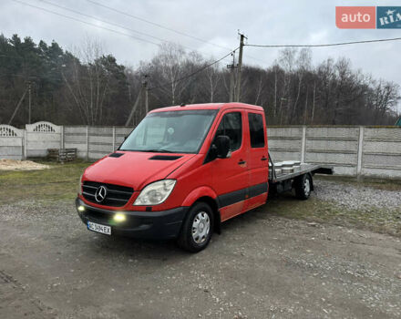 Красный Мерседес Sprinter, объемом двигателя 2.2 л и пробегом 550 тыс. км за 15000 $, фото 2 на Automoto.ua