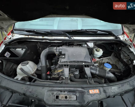 Красный Мерседес Sprinter, объемом двигателя 2.2 л и пробегом 550 тыс. км за 15000 $, фото 9 на Automoto.ua