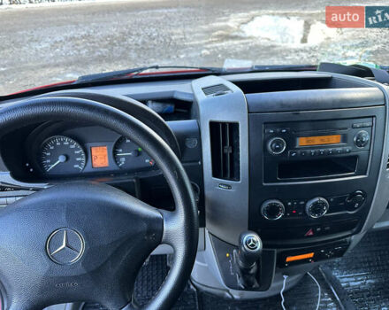 Червоний Мерседес Sprinter, об'ємом двигуна 3 л та пробігом 700 тис. км за 19000 $, фото 9 на Automoto.ua