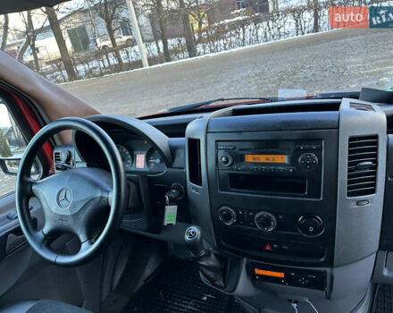 Червоний Мерседес Sprinter, об'ємом двигуна 3 л та пробігом 700 тис. км за 19500 $, фото 9 на Automoto.ua