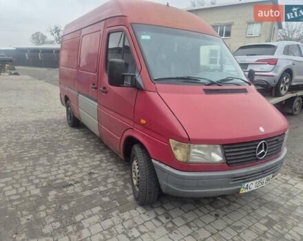 Червоний Мерседес Sprinter, об'ємом двигуна 2.3 л та пробігом 780 тис. км за 3400 $, фото 1 на Automoto.ua