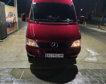 Красный Мерседес Sprinter, объемом двигателя 2.1 л и пробегом 640 тыс. км за 13800 $, фото 3 на Automoto.ua