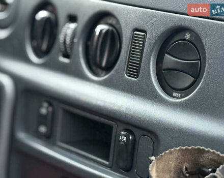 Мерседес Sprinter 2003 у Камінь-Каширський на Automoto.ua Червоний Мерседес Sprinter, об'ємом двигуна 2.2 л та пробігом 417 тис. км за 9500 $, фото 16 на Automoto.ua