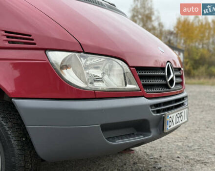Мерседес Sprinter 2003 в Камень-Каширский на Automoto.ua Красный Мерседес Sprinter, объемом двигателя 2.15 л и пробегом 417 тыс. км за 9500 $, фото 9 на Automoto.ua
