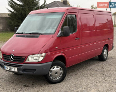 Мерседес Sprinter 2003 у Камінь-Каширський на Automoto.ua Червоний Мерседес Sprinter, об'ємом двигуна 2.2 л та пробігом 417 тис. км за 9500 $, фото 2 на Automoto.ua