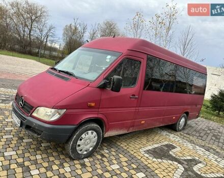 Красный Мерседес Sprinter, объемом двигателя 2.7 л и пробегом 600 тыс. км за 5500 $, фото 12 на Automoto.ua