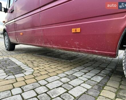 Красный Мерседес Sprinter, объемом двигателя 2.7 л и пробегом 600 тыс. км за 5500 $, фото 16 на Automoto.ua