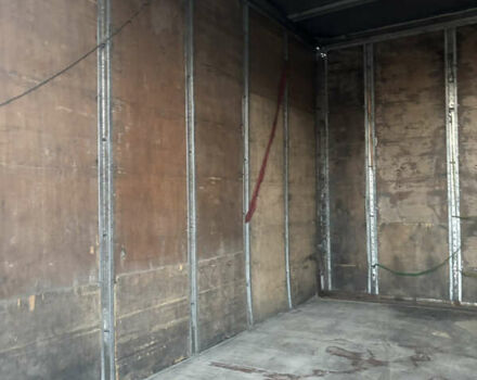 Червоний Мерседес Sprinter, об'ємом двигуна 0 л та пробігом 909 тис. км за 5500 $, фото 12 на Automoto.ua