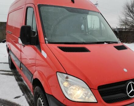 Красный Мерседес Sprinter, объемом двигателя 2.1 л и пробегом 398 тыс. км за 14500 $, фото 1 на Automoto.ua