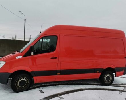 Красный Мерседес Sprinter, объемом двигателя 2.1 л и пробегом 398 тыс. км за 14500 $, фото 4 на Automoto.ua