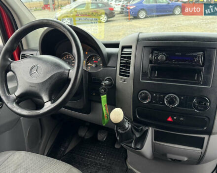Червоний Мерседес Sprinter, об'ємом двигуна 2.2 л та пробігом 426 тис. км за 17500 $, фото 12 на Automoto.ua