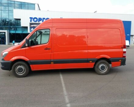 Красный Мерседес Sprinter, объемом двигателя 2.2 л и пробегом 375 тыс. км за 15300 $, фото 4 на Automoto.ua