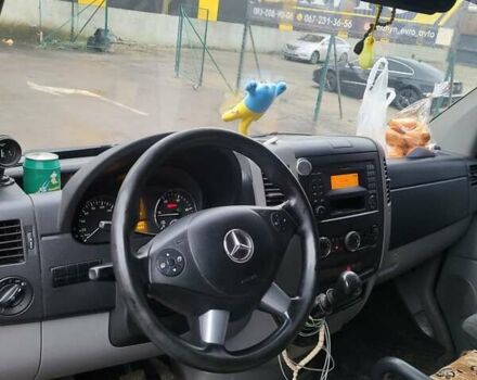 Червоний Мерседес Sprinter, об'ємом двигуна 2.2 л та пробігом 315 тис. км за 15000 $, фото 15 на Automoto.ua