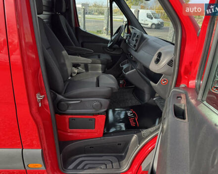 Червоний Мерседес Sprinter, об'ємом двигуна 0 л та пробігом 227 тис. км за 28950 $, фото 21 на Automoto.ua