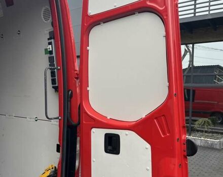 Красный Мерседес Sprinter, объемом двигателя 0 л и пробегом 101 тыс. км за 65550 $, фото 25 на Automoto.ua