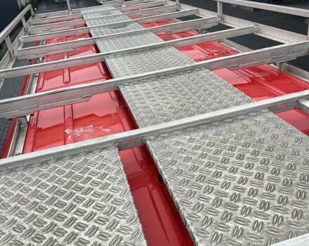 Красный Мерседес Sprinter, объемом двигателя 2.99 л и пробегом 101 тыс. км за 65500 $, фото 9 на Automoto.ua