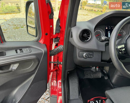 Червоний Мерседес Sprinter, об'ємом двигуна 0 л та пробігом 227 тис. км за 28950 $, фото 13 на Automoto.ua