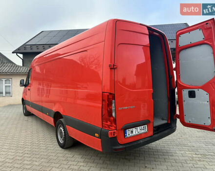 Червоний Мерседес Sprinter, об'ємом двигуна 3 л та пробігом 334 тис. км за 40230 $, фото 2 на Automoto.ua