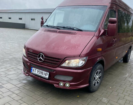 Красный Мерседес Sprinter, объемом двигателя 2.7 л и пробегом 600 тыс. км за 11800 $, фото 3 на Automoto.ua
