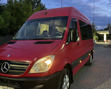 Красный Мерседес Sprinter, объемом двигателя 2.15 л и пробегом 760 тыс. км за 14000 $, фото 5 на Automoto.ua