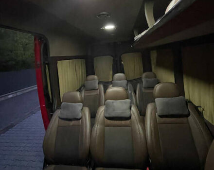 Красный Мерседес Sprinter, объемом двигателя 2.15 л и пробегом 760 тыс. км за 14000 $, фото 21 на Automoto.ua