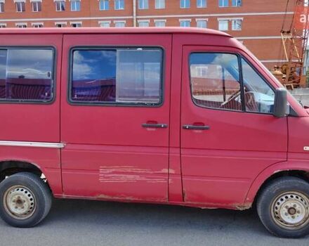 Красный Мерседес Sprinter, объемом двигателя 2.3 л и пробегом 326 тыс. км за 4000 $, фото 14 на Automoto.ua