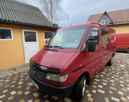 Червоний Мерседес Sprinter, об'ємом двигуна 2.3 л та пробігом 500 тис. км за 4800 $, фото 1 на Automoto.ua