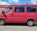 Красный Мерседес Sprinter, объемом двигателя 2.3 л и пробегом 326 тыс. км за 4000 $, фото 1 на Automoto.ua