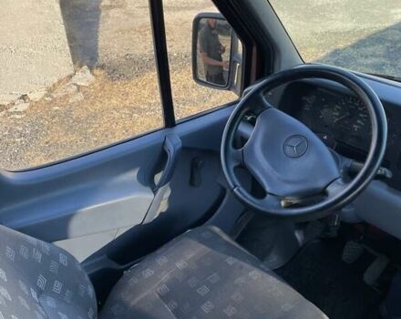 Красный Мерседес Sprinter, объемом двигателя 2.3 л и пробегом 451 тыс. км за 6800 $, фото 12 на Automoto.ua