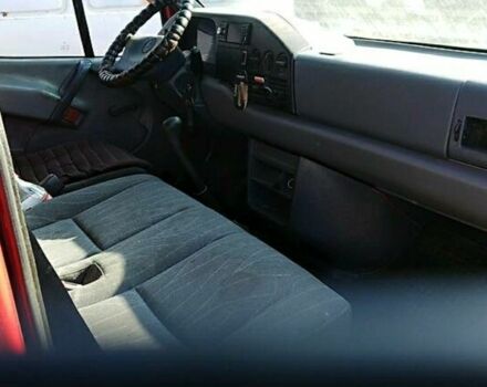 Червоний Мерседес Sprinter, об'ємом двигуна 2.9 л та пробігом 320 тис. км за 6000 $, фото 5 на Automoto.ua