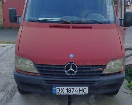 Красный Мерседес Sprinter, объемом двигателя 2.2 л и пробегом 390 тыс. км за 5800 $, фото 8 на Automoto.ua