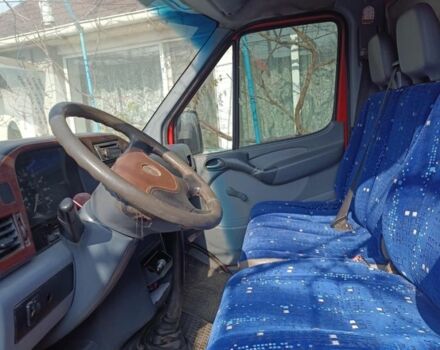 Красный Мерседес Sprinter, объемом двигателя 2.9 л и пробегом 495 тыс. км за 9000 $, фото 8 на Automoto.ua