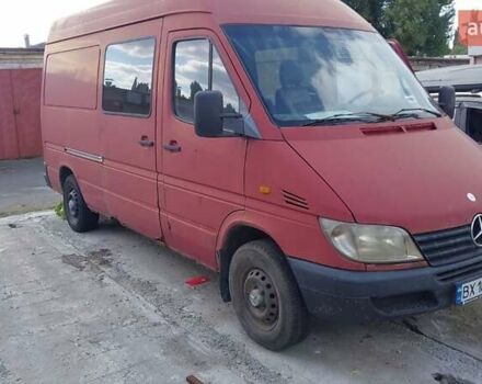 Красный Мерседес Sprinter, объемом двигателя 2.2 л и пробегом 390 тыс. км за 5800 $, фото 1 на Automoto.ua