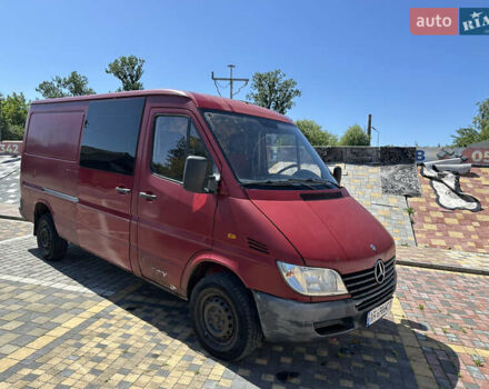 Красный Мерседес Sprinter, объемом двигателя 2.15 л и пробегом 485 тыс. км за 4000 $, фото 8 на Automoto.ua