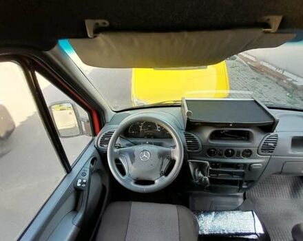 Красный Мерседес Sprinter, объемом двигателя 2.7 л и пробегом 650 тыс. км за 8200 $, фото 1 на Automoto.ua