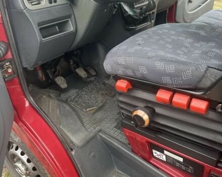 Красный Мерседес Sprinter, объемом двигателя 2.1 л и пробегом 562 тыс. км за 10500 $, фото 4 на Automoto.ua