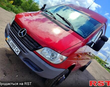 Красный Мерседес Sprinter, объемом двигателя 2.7 л и пробегом 502 тыс. км за 15900 $, фото 4 на Automoto.ua