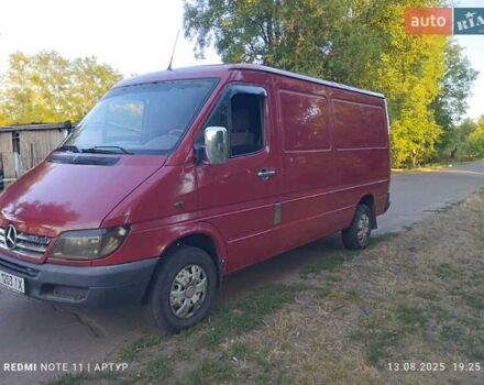 Красный Мерседес Sprinter, объемом двигателя 2.2 л и пробегом 480 тыс. км за 8300 $, фото 3 на Automoto.ua