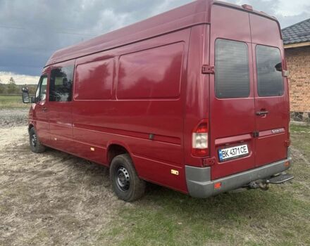 Красный Мерседес Sprinter, объемом двигателя 2.1 л и пробегом 562 тыс. км за 10500 $, фото 2 на Automoto.ua
