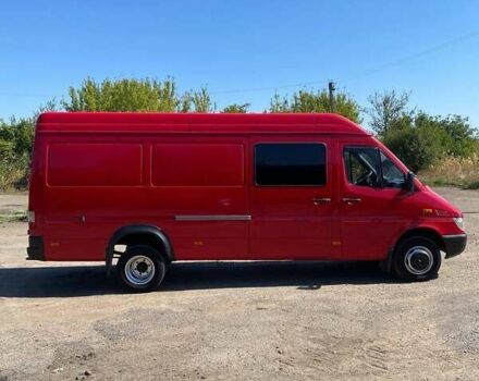 Красный Мерседес Sprinter, объемом двигателя 2.1 л и пробегом 490 тыс. км за 14500 $, фото 4 на Automoto.ua