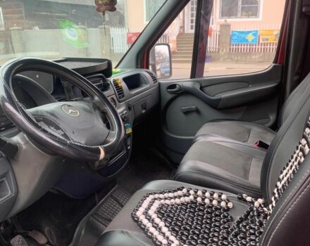 Красный Мерседес Sprinter, объемом двигателя 2.1 л и пробегом 260 тыс. км за 6800 $, фото 6 на Automoto.ua