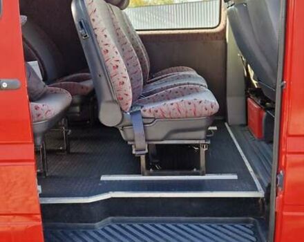 Красный Мерседес Sprinter, объемом двигателя 2.2 л и пробегом 542 тыс. км за 7600 $, фото 12 на Automoto.ua