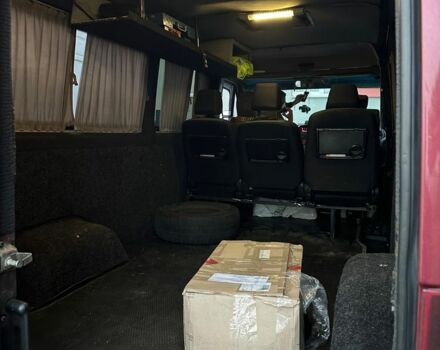 Красный Мерседес Sprinter, объемом двигателя 2.1 л и пробегом 250 тыс. км за 8100 $, фото 7 на Automoto.ua