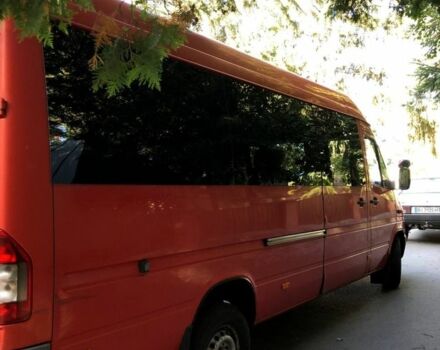 Красный Мерседес Sprinter, объемом двигателя 2 л и пробегом 390 тыс. км за 8500 $, фото 2 на Automoto.ua